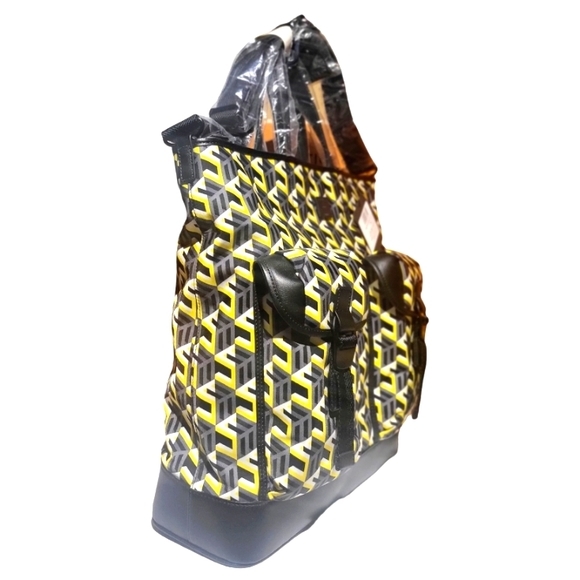 🆕🪷MCM🪷 Unisex Nylon Yellow/Black Cubic Logo Tote Bag MMT - Picture 15 of 17